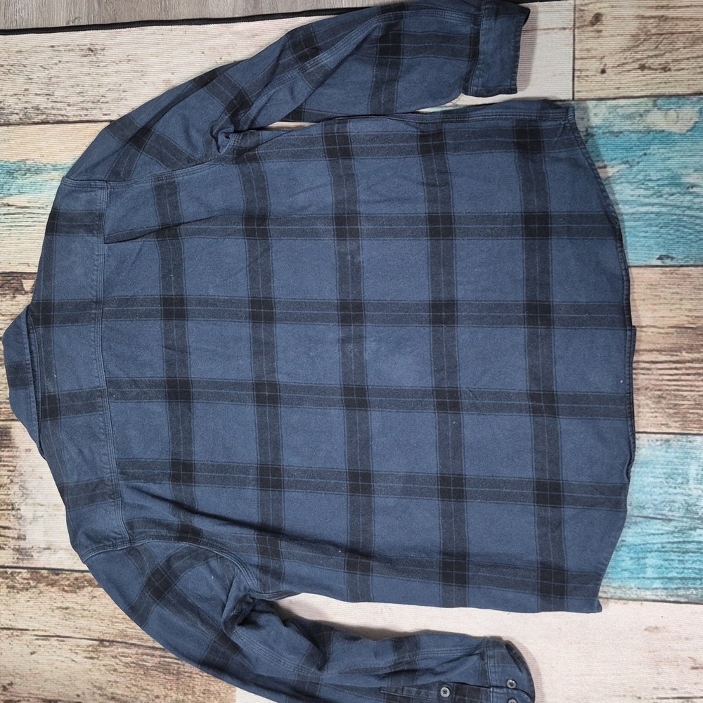 Carhartt Men's Plaid Loose Fit  Button-Down Shirt - Picture 13 of 13